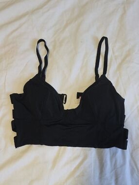 Vuctoria's Secret Women’s Black Longline Bralette